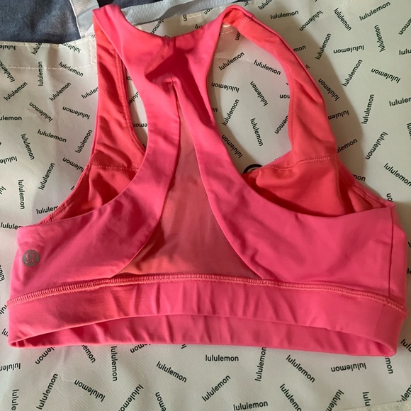 EUC Lululemon Invigorate Bra, Sz 4, Flash Light Tone - Picture 4 of 6